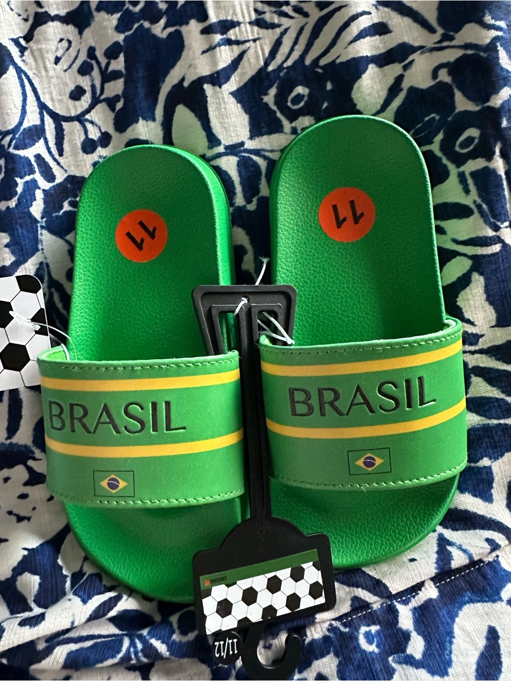 ⚽ Ground Up Brasil Soccer Slides Youth Boys Size 11/12 Green Yellow NWT